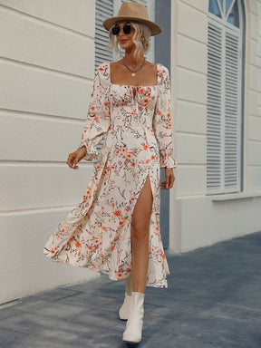 Vestido Feminino Floral com Manga Bufante e Fenda