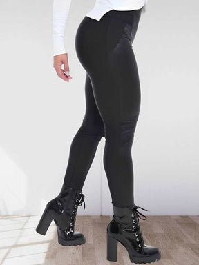 Calça Feminina Montaria Flanelada Com Detalhes Em Cirrê.