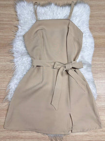 Vestido Feminino Curto com Cinto de Alcinha