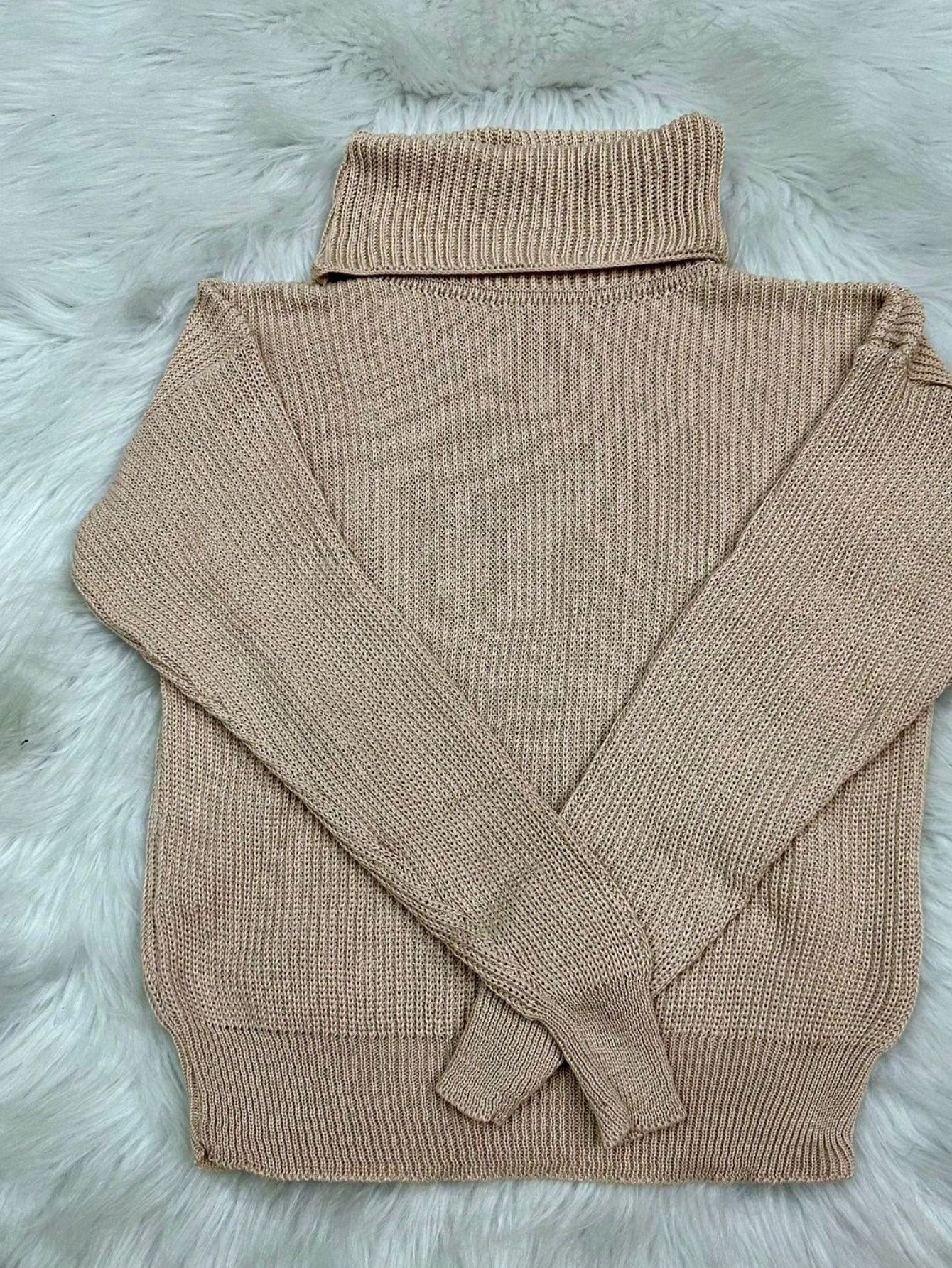 Poncho Feminino de Tricô Gola Alta Étoile