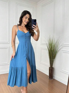 Vestido Feminino Longo com  Detalhe em Botão